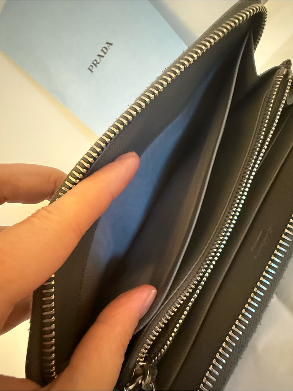 Prada Large Continental Women’s Wallet in Grey  Saffiano Leather - Picture 9 of 13